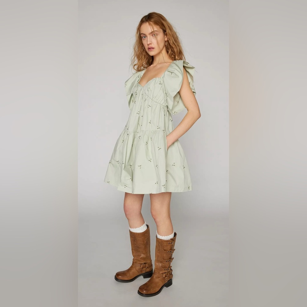 •EN SAISON• Urban Outfitters Anya Embroidered Floral Mini Dress Pockets Green